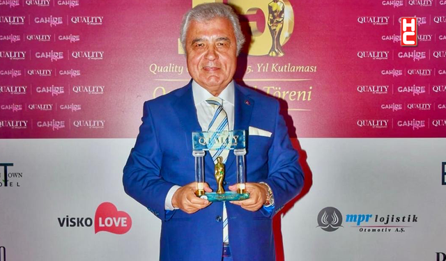 Hayati Babaoğlu 50. Yıl Meslek Onur Ödülünü aldı...