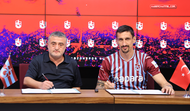 Trabzonspor'da Stefan Savic'e imza töreni...