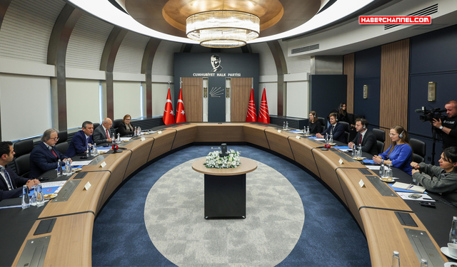 Özel, Almanya Yeşiller Partisi Eş Genel Başkanı Banaszak ile görüştü...