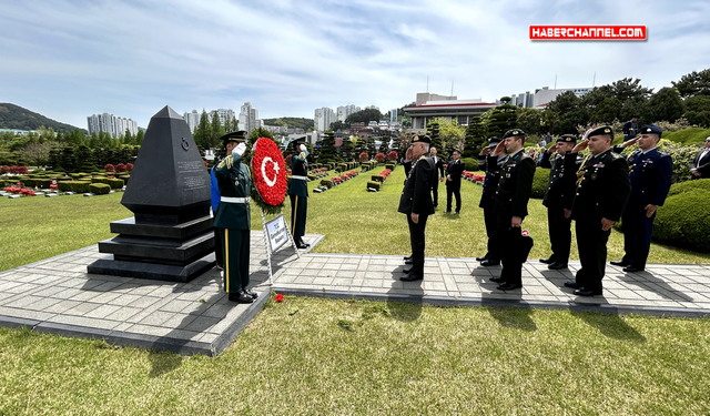 Genelkurmay Başkanı Orgeneral Metin Gürak, Kore Cumhuriyeti'nde Türk şehitliğini ziyaret etti