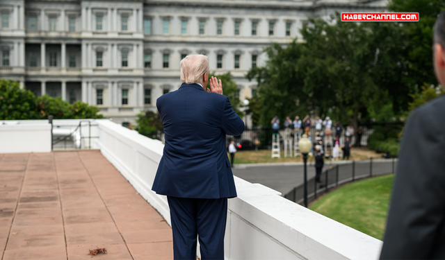 Donald Trump, Beyaz Saray'ın çatısına çıktı
