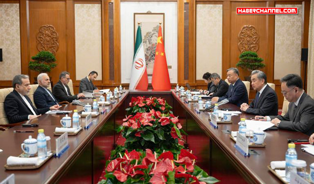 İran Dışişleri Bakanı Abbas Arakçi, Çinli mevkidaşı Wang Yi ile görüştü