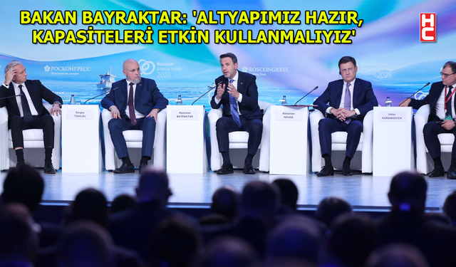Alparslan Bayraktar, Rusya'da ‘Jeopolitik Şoklar Karşısında Dayanıklılık’ panelinde konuştu