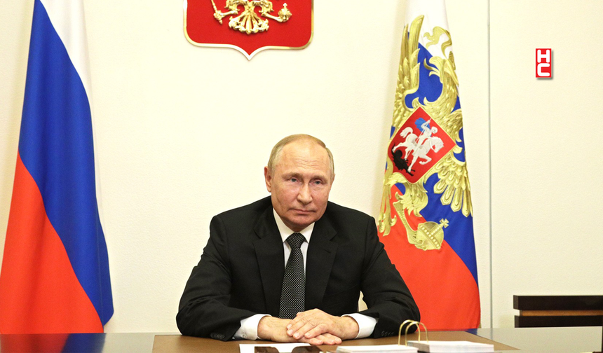Putin: "Batı, kendisine yeni düşmalar ediniyor"