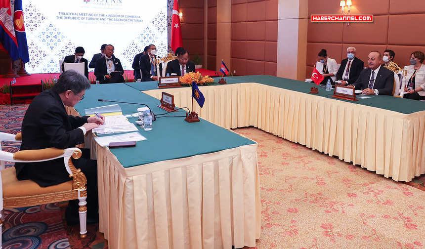 Çavuşoğlu, Türkiye-ASEAN Sektörel Diyalog Ortaklığı Üçlü Toplantısı’na katıldı