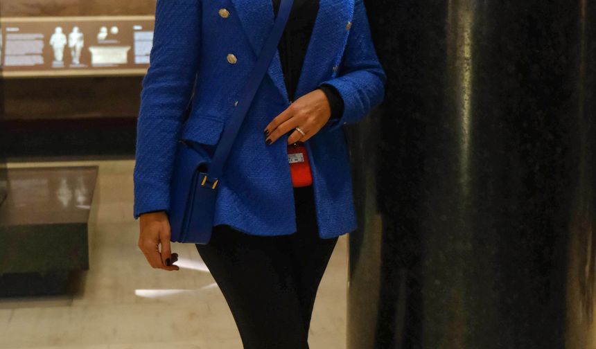 Ebru Çarıkçılar 