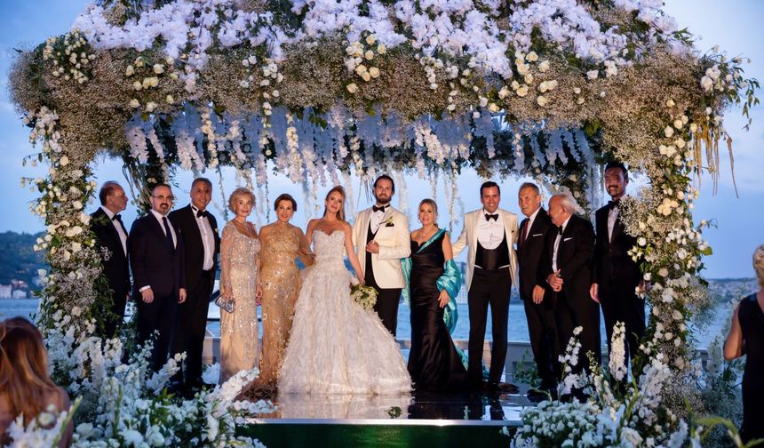 YASEMİN TACİROĞLU VE AHMET URAS ÇIRAĞAN SARAYI'NDA EVLENDİ