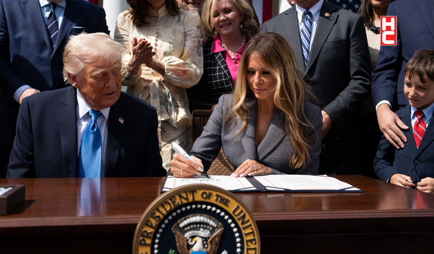 Trump, ‘İnternetten Kaldır Yasası'nı Beyaz Saray’da imzaladı.