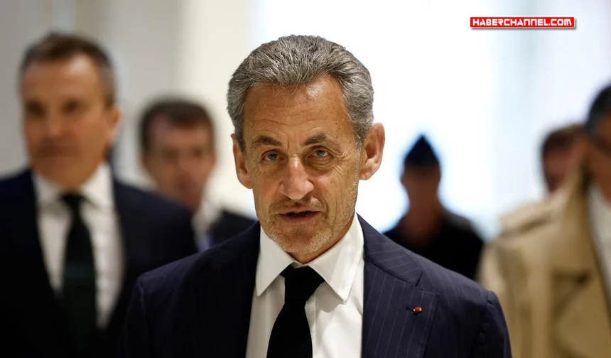 Eski Fransa Cumhurbaşkanı Nicolas Sarkozy’nin onur nişanı geri alındı