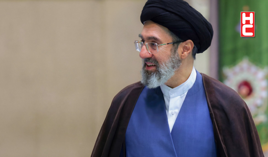 İran lideri Hamaney: "Donanmamız savaşa hazır"