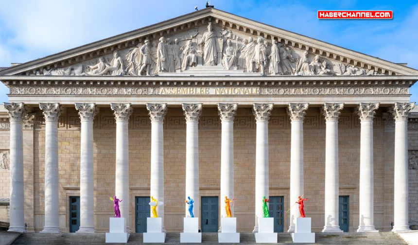 Fransız Senatosu, 15 yaşından küçüklere kısmen sanal medya yasağı getiren tasarıyı kabul etti