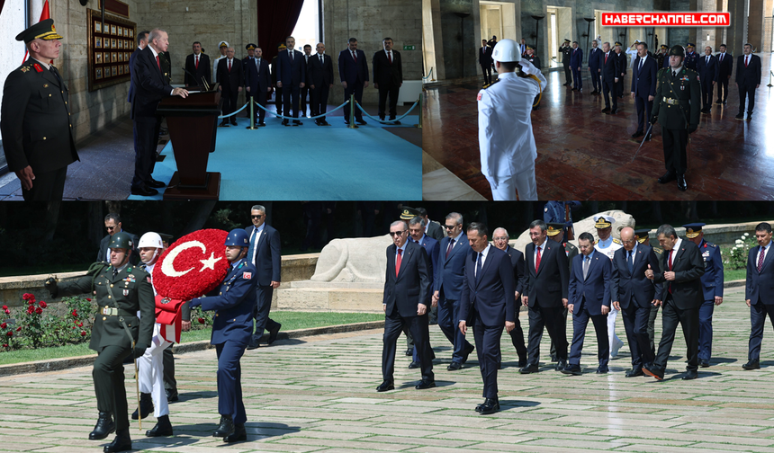 Cumhurbaşkanı Erdoğan ve YAŞ üyeleri Anıtkabir'i ziyaret etti