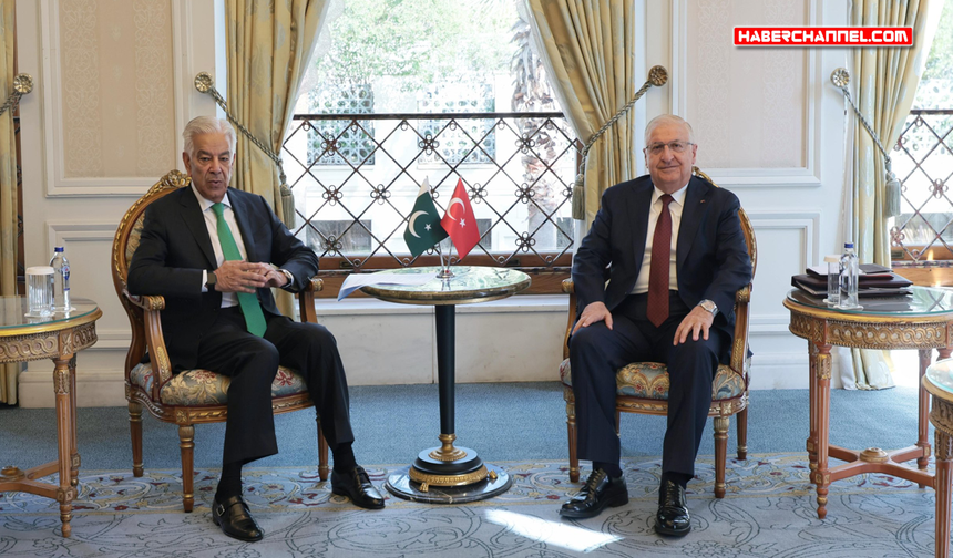 Bakan Yaşar Güler, Pakistan Savunma Bakanı Khawaja Muhammad Asif ile görüştü