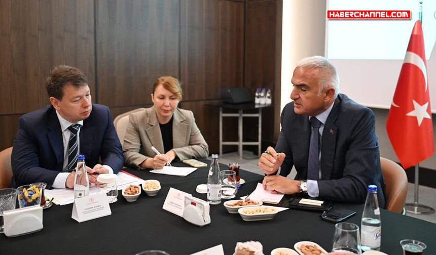 Bakan Ersoy'dan Türkiye-Rusya hava köprüsünü güçlendirme hamlesi