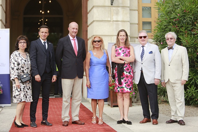 Leyla Melaart,Emrah Öz, Philip De Waal, Gülten Gaunt, Judith Slater, Chris Gaunt, Alan Melaart