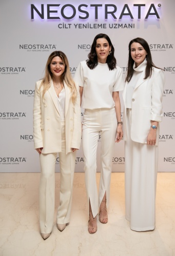 MELİS ALTINÇEKİÇ - CANSU DERE - DİLARA ESMER BAYSEFEROĞULLARI