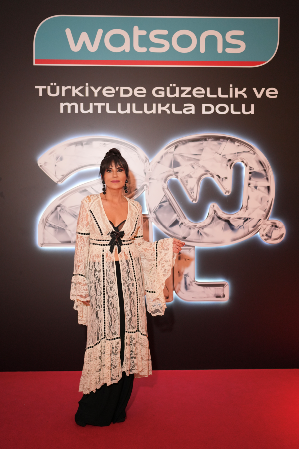 Ayşegül Aldi̇nç 2