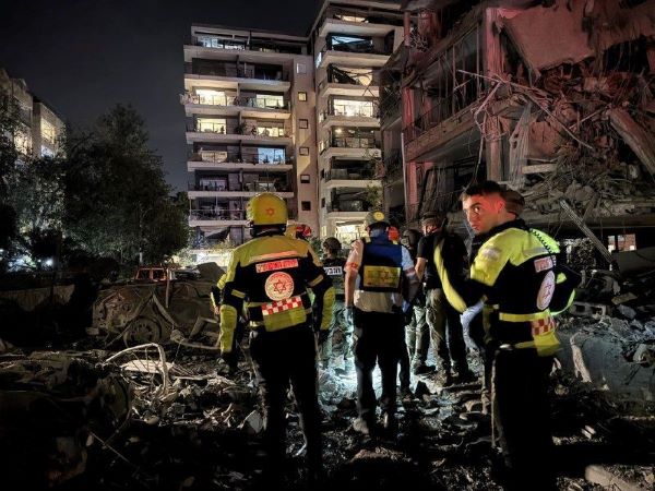 I R A N’ D A N I S R A I L’ E F U Z E L I K A R S I S A L D I R I 764379 225617