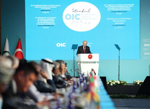 Istanbul Cumhurbaskani Erdogan Yeni B 777091 229596 (1)
