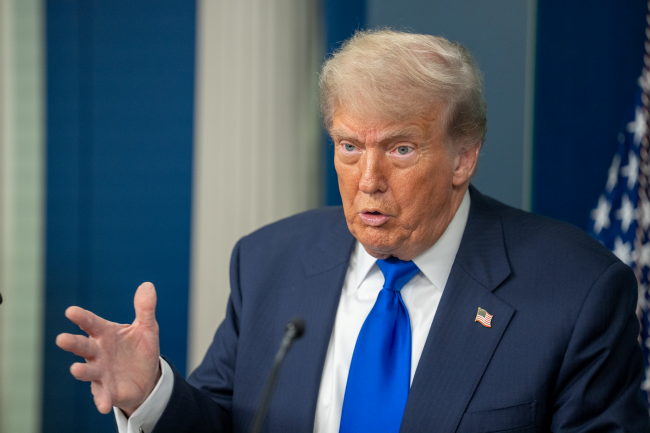 788081 233196 Donald Trump 2025 Dha