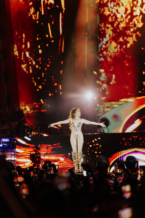 Jlo (9)-1