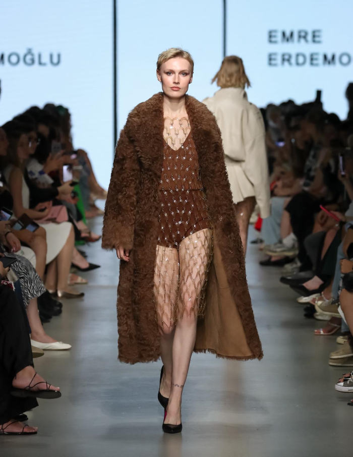 1756803668 D E F I L E 17-1