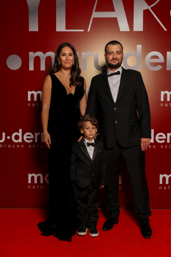 İrem Genç Aynur Altuğ Aynur Önemli̇