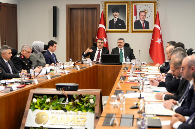 B A K A N L A R C I F T C I V E T E K I N V A L I V E M I L L I 1262704 375823