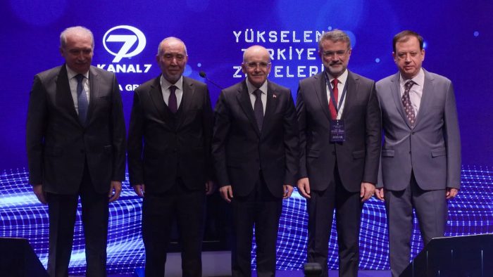 B A K A N S I M S E K P E T R O L F I Y A T L A R I 80 D O L A R 1273244 378759