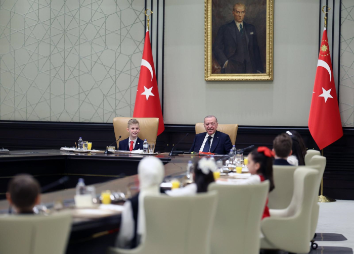 C U M H U R B A S K A N I E R D O G A N C O C U K L A R I K A B U L E 1275340 379545