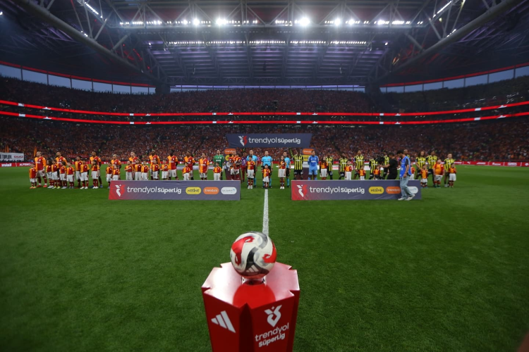 F E N E R B A H C E G A L A T A S A R A Y M A C I N D A N N O T L A R 1279878 380808