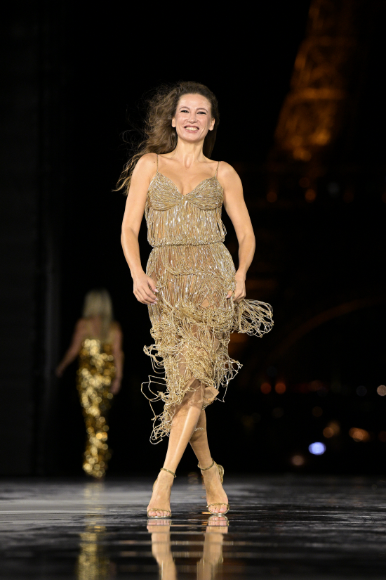 Serenay Sarikaya Paris